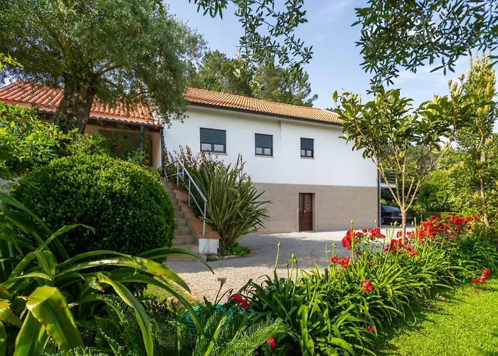 Casa Corredoura بيت للعطل *