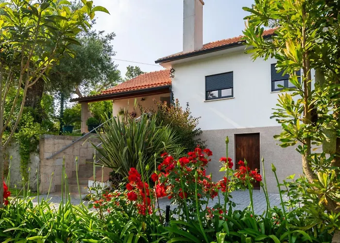 Casa Corredoura بيت للعطل