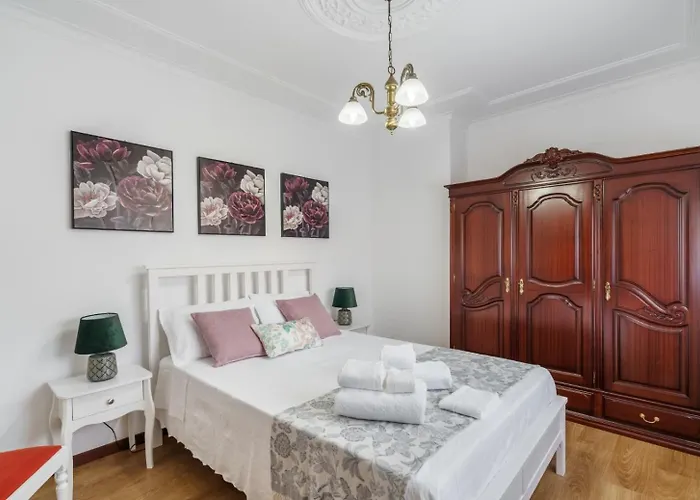 Casa Corredoura بيت للعطل *